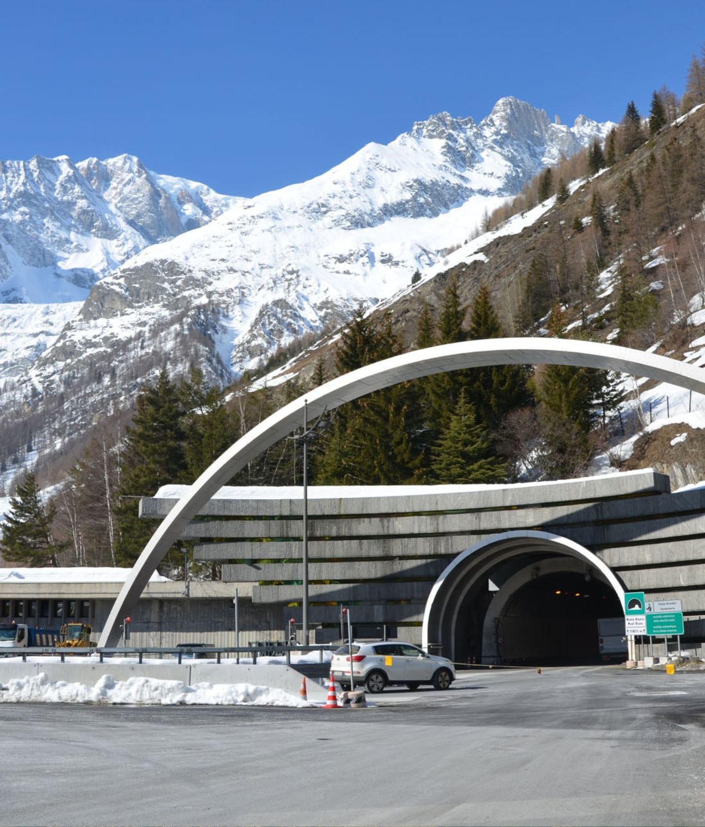 Divieti Traforo Monte Bianco